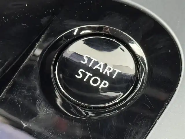 日産 ノート X 福岡県 2024(令6)年 0.8万km スーパーブラック 純正９型ナビ（フルセグＴＶ）　/全方位カメラ　/デジタルルームミラー　/置くだけ充電　/ビルトインＥＴＣ２．０　/前方ドライブレコーダー　/エマージェンシーブレーキ　/レーンキープ　/ＢＳＷ　/ステアリングリモコン