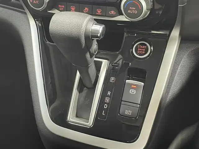 日産 セレナ ハイウェイスター Vセレクション 大阪府 2017(平29)年 4.2万km ダイヤモンドブラック ProPILOT 純正9incナビTV 360カメラ 後席モニター ETC デジタルインナーミラー 両側パワースライドドア 衝突軽減 レーダーC クリアランスソナー パークアシスト ドラレコ