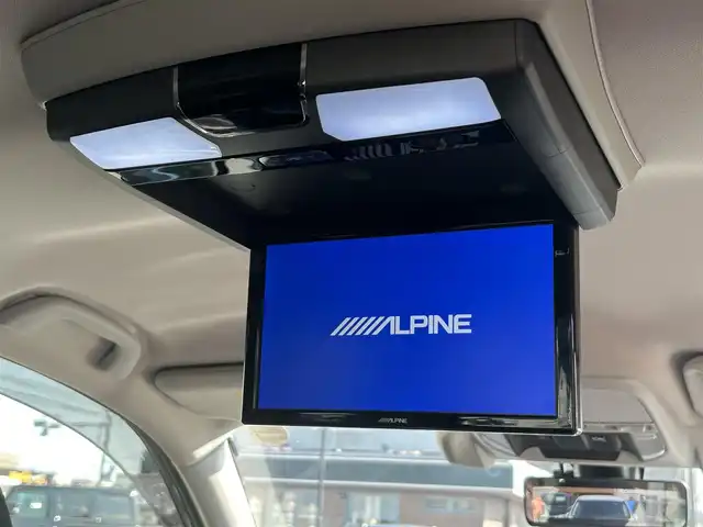 スバル フォレスター ハイブリッド アドバンス 広島県 2020(令2)年 5.7万km マグネタイトグレーメタリック 純正８インチナビ　　　　CN-LR840DFD/ 「Bluetooth/フルセグ/CD/DVD」/ALPINEフリップダウンモニター　　TMX-RM3205/ステアリングヒーター　/全席シートヒーター　/シートメモリ　/デジタルインナーミラー/ハーフレザーシート　/レーダークルーズコントロール/バックカメラ/パドルシフト　/ヘッドライトレベライザー/衝突軽減ブレーキシステム　/ＥＴＣ/ドライブレコーダー/車線逸脱防止システム/コーナーセンサー/LEDヘッドライト/純正１８インチアルミ/純正フロアマット/スマートキー/プッシュスタート/保証書/取扱説明書