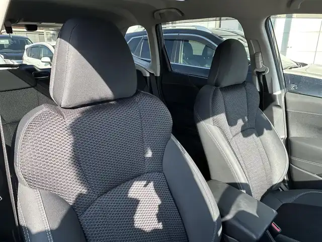 スバル フォレスター ハイブリッド アドバンス 広島県 2020(令2)年 5.7万km マグネタイトグレーメタリック 純正８インチナビ　　　　CN-LR840DFD/ 「Bluetooth/フルセグ/CD/DVD」/ALPINEフリップダウンモニター　　TMX-RM3205/ステアリングヒーター　/全席シートヒーター　/シートメモリ　/デジタルインナーミラー/ハーフレザーシート　/レーダークルーズコントロール/バックカメラ/パドルシフト　/ヘッドライトレベライザー/衝突軽減ブレーキシステム　/ＥＴＣ/ドライブレコーダー/車線逸脱防止システム/コーナーセンサー/LEDヘッドライト/純正１８インチアルミ/純正フロアマット/スマートキー/プッシュスタート/保証書/取扱説明書