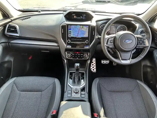 スバル フォレスター ハイブリッド アドバンス 広島県 2020(令2)年 5.7万km マグネタイトグレーメタリック 純正８インチナビ　　　　CN-LR840DFD/ 「Bluetooth/フルセグ/CD/DVD」/ALPINEフリップダウンモニター　　TMX-RM3205/ステアリングヒーター　/全席シートヒーター　/シートメモリ　/デジタルインナーミラー/ハーフレザーシート　/レーダークルーズコントロール/バックカメラ/パドルシフト　/ヘッドライトレベライザー/衝突軽減ブレーキシステム　/ＥＴＣ/ドライブレコーダー/車線逸脱防止システム/コーナーセンサー/LEDヘッドライト/純正１８インチアルミ/純正フロアマット/スマートキー/プッシュスタート/保証書/取扱説明書