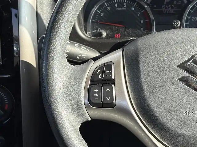 スズキ ジムニー ランドベンチャー 岩手県 2016(平28)年 7.2万km パールホワイト 禁煙車/4WD(切替)/シートヒーター/ミラーヒーター/背面タイヤ/社外ナビ/→フルセグTV/Bluetooth/CD/DVD/FM/AM/ステアリングスイッチ/〇電動格納ミラー/〇ウィンカーミラー/〇フロアマット/〇ドアバイザー/〇シガーソケット/オートライト/フォグライト/夏タイヤアルミホイール車載