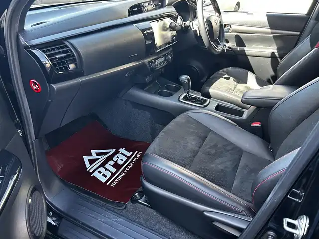 トヨタ ハイラックス Z GRスポーツ 道北・旭川 2022(令4)年 2.6万km アティチュードブラックマイカ 純正ナビ/全方位カメラ/アルパインデジタルインナーミラー/（前後ドライブレコーダー）/純正ベッドライナー/TRDキャノピー/GR専用シート/パドルシフト/運転席パワーシート/コーナーセンサー/ETC