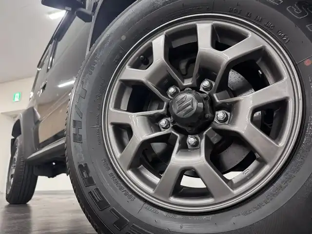 スズキ ジムニー シエラ JC 三重県 2021(令3)年 3.8万km ブルーイッシュブラックパール3 ガソリン/パートタイム4WD/フロア4AT/カロッツェリア 8インチ『楽ナビ』 AVIC-RL711/（CD/DVD/MSV/SD/FM/AM/TV/Bluetooth/iPod/USB/HDMI/AUX）/バックカメラ/ドライブレコーダー 前後/ビルトイン ETC/安全/・デュアルセンサーブレーキサポート/・車線逸脱警報機能/・ふらつき警報機能/・標識認識機能/・ハイビームアシスト/・トラクションコントロールシステム/・ヒルディセントコントロール/など/装備/・シートカバー（革調）/・クルーズコントロール/・シートヒーター（D/N）/・オートエアコン/・ステアリングスイッチ/・オートライト/・LEDヘッドランプ/・フロントフォグランプ/・プッシュスタート/・電動格納ドアミラー/・純正15inAW/・背面スペアタイヤ/・保/取/ナビ取/・スマートキーx1/など