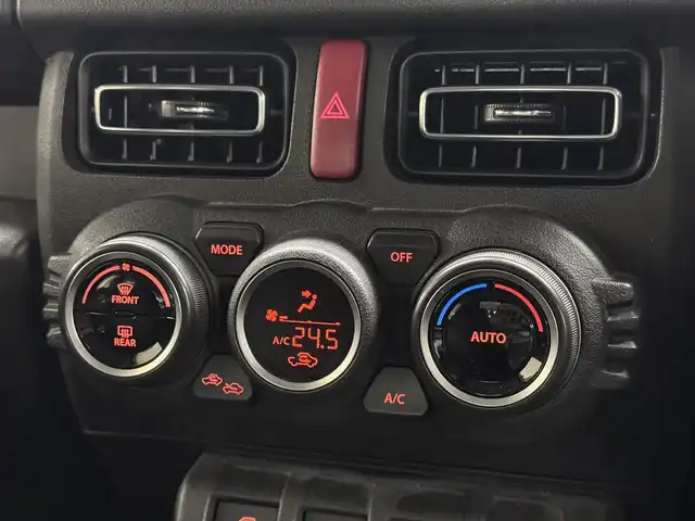 スズキ ジムニー シエラ JC 三重県 2021(令3)年 3.8万km ブルーイッシュブラックパール3 ガソリン/パートタイム4WD/フロア4AT/カロッツェリア 8インチ『楽ナビ』 AVIC-RL711/（CD/DVD/MSV/SD/FM/AM/TV/Bluetooth/iPod/USB/HDMI/AUX）/バックカメラ/ドライブレコーダー 前後/ビルトイン ETC/安全/・デュアルセンサーブレーキサポート/・車線逸脱警報機能/・ふらつき警報機能/・標識認識機能/・ハイビームアシスト/・トラクションコントロールシステム/・ヒルディセントコントロール/など/装備/・シートカバー（革調）/・クルーズコントロール/・シートヒーター（D/N）/・オートエアコン/・ステアリングスイッチ/・オートライト/・LEDヘッドランプ/・フロントフォグランプ/・プッシュスタート/・電動格納ドアミラー/・純正15inAW/・背面スペアタイヤ/・保/取/ナビ取/・スマートキーx1/など