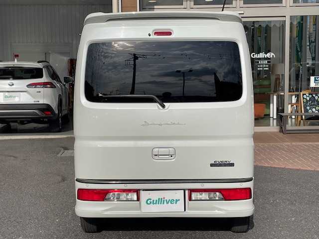 スズキ エブリィ ワゴン PZターボ 埼玉県 2024(令6)年 1.4万km パールホワイト 社外メモリナビ（Ｂｌｕｅｔｏｏｔｈ、フルセグＴＶ）/バックカメラ/ＥＴＣ2.0/４ＷＤ/ターボ/ＵＳＢ入力端子/スペアキー/前後ドラレコ/Ｄ席シートヒーター/片側パワスラ/純正エアロ/社外アルミ/ＬＥＤヘッド/プッシュスタート/スマートキー/保証書/ナビ取扱説明書/取扱説明書/オートエアコン/オートライト/レザーシート/社外フロアマット/ベンチシート/横滑り防止装置/レーンキープアシスト/ダブルエアバッグ/衝突軽減システム/デジタルインナーミラー/アイドリングストップ