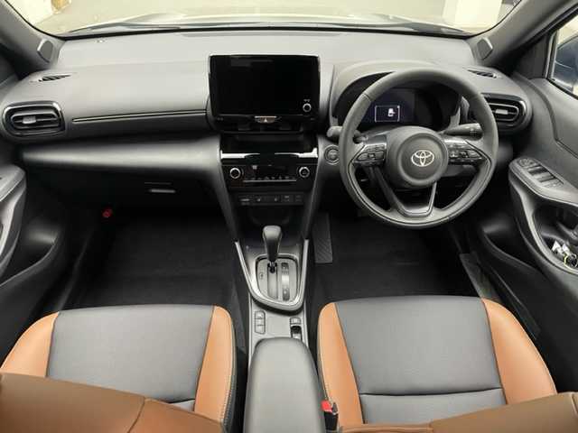 トヨタ ヤリスクロス ハイブリッド Z アドベンチャー 兵庫県 2025(令7)年 0.1千km ブラックマイカ 純正メモリナビ/（フルセグ、BT、USB、Miracast、HDMI）/純正DA/登録済み未使用車/アラウンドビューモニター/コーナーセンサー/パワーシート/レザーシート/シートヒーター/ステアリングヒーター/ビルトインETC２．０/LDA/PCS/PDA/RCTA/PKSB/BSM/ACC/ルーフレール/LEDヘッドライト/オートハイビーム/純正１８インチAW/スペアキー×１