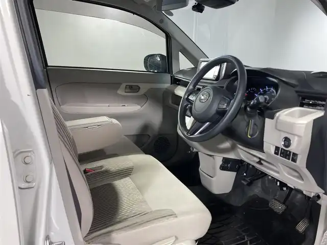 ダイハツ ムーヴ X SAⅢ 沖縄県 2018(平30)年 3.7万km パールホワイトⅢ 禁煙車　/純正７インチナビ【ＣＤ／ＤＶＤ／フルセグＴＶ／ＢＴ】　/バックカメラ　/前方ドライブレコーダー　/ＥＴＣ　/ステアリングリモコン　/衝突被害軽減システム　/オートマチックハイビーム　/オートライト/純正フロアマット/純正ドアバイザー/運転席シートヒーター/電動格納ミラー
