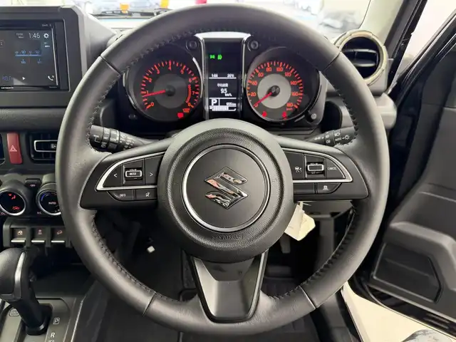 スズキ ジムニー ノマド FC 愛知県 2025(令7)年 0.1万km 黒 ディスプレイオーディオ（FH-8500DVS）/オートエアコン/シートヒーター/後方コーナーセンサー/Bluetooth接続/ラジオ/デュアルカメラブレーキサポート/背面タイヤ/ETC/ヘッドライトウォッシャー/オートライト