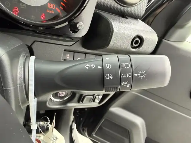 スズキ ジムニー ノマド FC 愛知県 2025(令7)年 0.1万km 黒 ディスプレイオーディオ（FH-8500DVS）/オートエアコン/シートヒーター/後方コーナーセンサー/Bluetooth接続/ラジオ/デュアルカメラブレーキサポート/背面タイヤ/ETC/ヘッドライトウォッシャー/オートライト