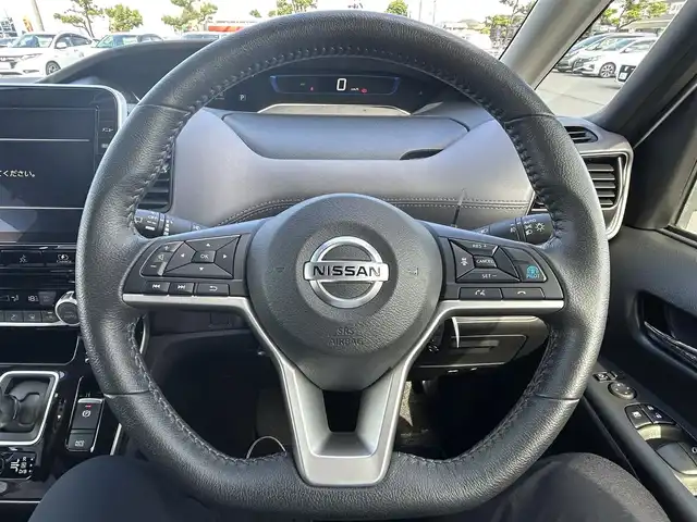 日産 セレナ e－パワー ハイウェイスター V 岡山県 2020(令2)年 3万km ブリリアントホワイトパール 登録時走行距離29126km/純正10インチナビ/フルセグTV(AM.FM.CD.DVD.TV.BT)/フリップダウンモニター/両側パワースライドドア/全方位カメラ/ETC/ブラインドスポットモニター/デジタルインナーミラー/ドライブレコーダー/クリアランスソナー/衝突軽減ブレーキ/横滑り防止装置/クルーズコントロール(追従走行あり)/車線逸脱警報（レーンキープアシスト）/オートライト/オートマチックハイビーム/アイドリングストップ/15インチ純正AW/純正フロアマット