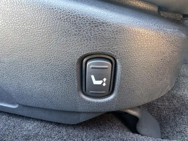 日産 ＧＴ－Ｒ プレミアムエディション 三重県 2016(平28)年 2.5万km メテオフレークブラックパール カーウイングスナビゲーションシステム/・8インチワイドディスプレイ/・HDDナビ/・地デジTV/・DVD/CD/・Bluetooth/BOSEサウンドシステム/・アクティブノイズコントロール/・アクティブサウンドコントロール/バックビューモニター/クリアランスソナー /ブラック革/パールスエードコンビシート/前席パワーシート/前席シートヒーター/純正ドライブレコーダー/ビルトインETC/純正20インチRAYS製5本Y字スポークブラック塗装アルミホイール/ダンプトロニック(BILSTEIN製電子制御可変ダンパー)/brembo製フロント6ポッド/リア4ポッドイエロー塗装ブレーキキャリパー/ドリルドブレーキローター/ダークグレー塗装フロントスポイラー /ダークグレー塗装サイドシルスポイラー/ボディ同色リアスポイラー/チタン合金製マフラー一体ダークグレー塗装リアアンダースポイラー/リアフォグランプ/LEDヘッドランプ/・オートライト/LEDフォグランプ/プッシュエンジンスタート/インテリジェントキー