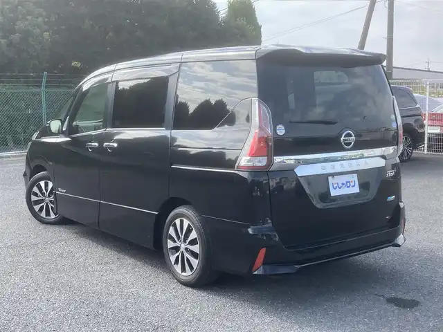 日産 セレナ ハイウェイスター 埼玉県 2016(平28)年 14.1万km ダイヤモンドブラック (株)IDOMが運営する【じしゃロン鳩ヶ谷店】の自社ローン専用車両になりますこちらは現金またはオートローンご利用時の価格です。自社ローンご希望の方は別途その旨お申付け下さい/登録時140505km/純正メモリナビ(品番:MM516D-L)/フルセグTV/純正フリップダウンモニター/アラウンドビューモニター/エマージェンシーブレーキ/クルーズコントロール/ビルトインETC/前後コーナーセンサー/両側パワースライドドア/ハンズフリーオートスライドドア/ワンタッチオートスライドドア/スマートマルチセンターシート/前席背面シートテーブル/プッシュスタート/スマートキー/革巻きステアリング/ステアリングリモコン/アイドリングストップ/オートライト/純正HIDヘッドライト/ヘッドライトレベライザー/純正16インチAW/ダブル/サイド/カーテンエアバッグ/横滑り防止装置/電動格納機能付きウインカーミラー