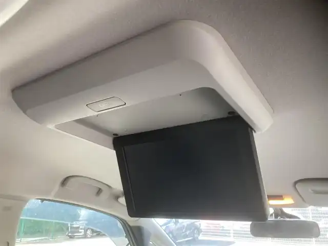 日産 セレナ ハイウェイスター 埼玉県 2016(平28)年 14.1万km ダイヤモンドブラック (株)IDOMが運営する【じしゃロン鳩ヶ谷店】の自社ローン専用車両になりますこちらは現金またはオートローンご利用時の価格です。自社ローンご希望の方は別途その旨お申付け下さい/登録時140505km/純正メモリナビ(品番:MM516D-L)/フルセグTV/純正フリップダウンモニター/アラウンドビューモニター/エマージェンシーブレーキ/クルーズコントロール/ビルトインETC/前後コーナーセンサー/両側パワースライドドア/ハンズフリーオートスライドドア/ワンタッチオートスライドドア/スマートマルチセンターシート/前席背面シートテーブル/プッシュスタート/スマートキー/革巻きステアリング/ステアリングリモコン/アイドリングストップ/オートライト/純正HIDヘッドライト/ヘッドライトレベライザー/純正16インチAW/ダブル/サイド/カーテンエアバッグ/横滑り防止装置/電動格納機能付きウインカーミラー