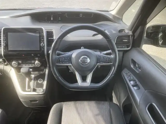 日産 セレナ ハイウェイスター 埼玉県 2016(平28)年 14.1万km ダイヤモンドブラック (株)IDOMが運営する【じしゃロン鳩ヶ谷店】の自社ローン専用車両になりますこちらは現金またはオートローンご利用時の価格です。自社ローンご希望の方は別途その旨お申付け下さい/登録時140505km/純正メモリナビ(品番:MM516D-L)/フルセグTV/純正フリップダウンモニター/アラウンドビューモニター/エマージェンシーブレーキ/クルーズコントロール/ビルトインETC/前後コーナーセンサー/両側パワースライドドア/ハンズフリーオートスライドドア/ワンタッチオートスライドドア/スマートマルチセンターシート/前席背面シートテーブル/プッシュスタート/スマートキー/革巻きステアリング/ステアリングリモコン/アイドリングストップ/オートライト/純正HIDヘッドライト/ヘッドライトレベライザー/純正16インチAW/ダブル/サイド/カーテンエアバッグ/横滑り防止装置/電動格納機能付きウインカーミラー