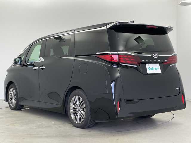 トヨタ アルファードハイブリット Z 新潟県 2024(令6)年 0.6万km ブラック ムーンルーフ/純正14インチコネクティッドナビ/フルセグTV/BT/USB/バック/サイド/フロントカメラ/・ブラインドスポットモニター/・クリアランスソナー/カラーヘッドアップディスプレイ/ETC2.0/おくだけ充電/デジタルインナーミラー/ステアリングヒーター/快適温熱シート/ベンチレーションシート（フロント・セカンドシート）/リヤヒーターエアカーテン/D/N席パワーシート/レザーシート/ウッドコンビステアリング/パワースライドドア/パワーバックドア/オートライト/3眼LEDヘッドランプ/純正18インチアルミホイール/パワーサイドサンシェード/プッシュスタート/スマートキー