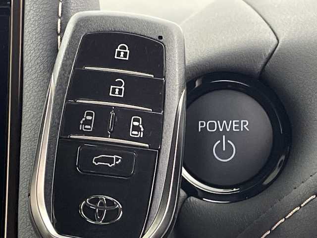 トヨタ アルファードハイブリット Z 新潟県 2024(令6)年 0.6万km ブラック ムーンルーフ/純正14インチコネクティッドナビ/フルセグTV/BT/USB/バック/サイド/フロントカメラ/・ブラインドスポットモニター/・クリアランスソナー/カラーヘッドアップディスプレイ/ETC2.0/おくだけ充電/デジタルインナーミラー/ステアリングヒーター/快適温熱シート/ベンチレーションシート（フロント・セカンドシート）/リヤヒーターエアカーテン/D/N席パワーシート/レザーシート/ウッドコンビステアリング/パワースライドドア/パワーバックドア/オートライト/3眼LEDヘッドランプ/純正18インチアルミホイール/パワーサイドサンシェード/プッシュスタート/スマートキー