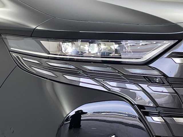 トヨタ アルファードハイブリット Z 新潟県 2024(令6)年 0.6万km ブラック ムーンルーフ/純正14インチコネクティッドナビ/フルセグTV/BT/USB/バック/サイド/フロントカメラ/・ブラインドスポットモニター/・クリアランスソナー/カラーヘッドアップディスプレイ/ETC2.0/おくだけ充電/デジタルインナーミラー/ステアリングヒーター/快適温熱シート/ベンチレーションシート（フロント・セカンドシート）/リヤヒーターエアカーテン/D/N席パワーシート/レザーシート/ウッドコンビステアリング/パワースライドドア/パワーバックドア/オートライト/3眼LEDヘッドランプ/純正18インチアルミホイール/パワーサイドサンシェード/プッシュスタート/スマートキー