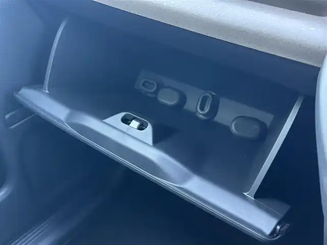 ホンダ フリード ハイブリット e:HEV AIR EX 群馬県 2025(令7)年 0.1万km プラチナホワイトパール ホンダセンシング/・衝突軽減ブレーキ（CMBS）/・歩行者事故低減ステアリング/・路外逸脱抑制機能/・渋滞追従機能付アダプティブクルーズコントロール/・車線維持支援システム（LKAS）/・ブラインドスポットインフォメーション/・誤発進抑制機能/・後方誤発進抑制機能/・パーキングセンサーシステム/・アダプティブドライビングビーム/両側パワースライドドア/LEDヘッドライト/ハーフレザーシート/D/Nシートヒーター/プッシュスタート/スマートキー/ステアリングリモコン/純正15インチアルミホイール