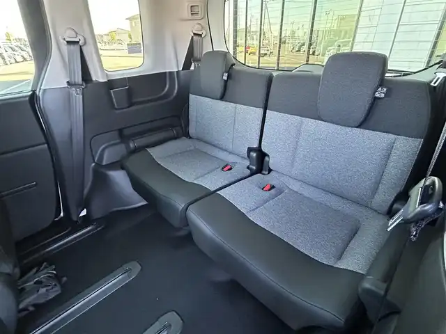 ホンダ フリード ハイブリット e:HEV AIR EX 群馬県 2025(令7)年 0.1万km プラチナホワイトパール ホンダセンシング/・衝突軽減ブレーキ（CMBS）/・歩行者事故低減ステアリング/・路外逸脱抑制機能/・渋滞追従機能付アダプティブクルーズコントロール/・車線維持支援システム（LKAS）/・ブラインドスポットインフォメーション/・誤発進抑制機能/・後方誤発進抑制機能/・パーキングセンサーシステム/・アダプティブドライビングビーム/両側パワースライドドア/LEDヘッドライト/ハーフレザーシート/D/Nシートヒーター/プッシュスタート/スマートキー/ステアリングリモコン/純正15インチアルミホイール