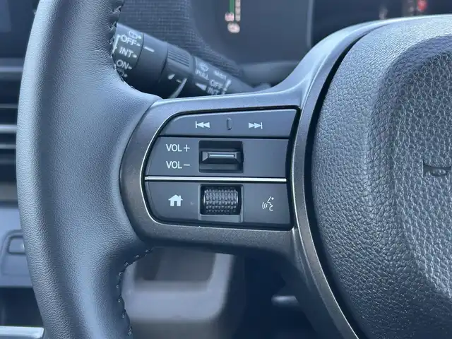 ホンダ フリード ハイブリット e:HEV AIR EX 群馬県 2025(令7)年 0.1万km プラチナホワイトパール ホンダセンシング/・衝突軽減ブレーキ（CMBS）/・歩行者事故低減ステアリング/・路外逸脱抑制機能/・渋滞追従機能付アダプティブクルーズコントロール/・車線維持支援システム（LKAS）/・ブラインドスポットインフォメーション/・誤発進抑制機能/・後方誤発進抑制機能/・パーキングセンサーシステム/・アダプティブドライビングビーム/両側パワースライドドア/LEDヘッドライト/ハーフレザーシート/D/Nシートヒーター/プッシュスタート/スマートキー/ステアリングリモコン/純正15インチアルミホイール