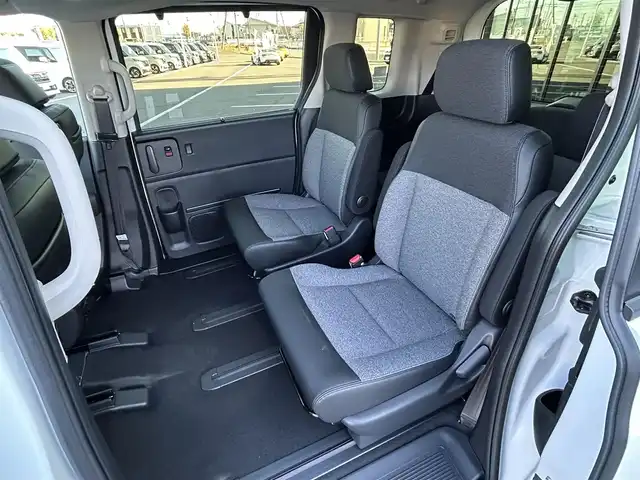 ホンダ フリード ハイブリット e:HEV AIR EX 群馬県 2025(令7)年 0.1万km プラチナホワイトパール ホンダセンシング/・衝突軽減ブレーキ（CMBS）/・歩行者事故低減ステアリング/・路外逸脱抑制機能/・渋滞追従機能付アダプティブクルーズコントロール/・車線維持支援システム（LKAS）/・ブラインドスポットインフォメーション/・誤発進抑制機能/・後方誤発進抑制機能/・パーキングセンサーシステム/・アダプティブドライビングビーム/両側パワースライドドア/LEDヘッドライト/ハーフレザーシート/D/Nシートヒーター/プッシュスタート/スマートキー/ステアリングリモコン/純正15インチアルミホイール