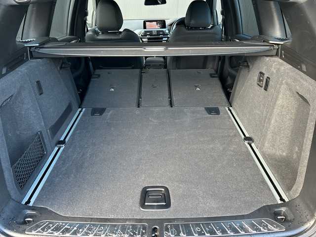 ＢＭＷ Ｘ３ xDrive20d Mスポーツ 道東・釧路十勝 2021(令3)年 3.4万km アルピンホワイトⅢ 4WD/純正HDDナビ/（Bluetooth/フルセグTV/AppleCarPlay）/バックカメラ/純正ETC2.0/純正ドライブレコーダー/アダプティブクルーズコントロール/ブラインドスポットモニター/横滑り防止装置/レーンキープアシスト/コーナーセンサー/ハーフレザーシート/ワイヤレス充電/シートヒーター/メモリ機能付パワーシート/パワーバックドア/純正LEDヘッドライト/純正19インチアルミホイール/純正フロアマット/保証書