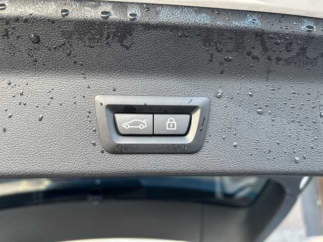 ＢＭＷ Ｘ３ xDrive20d Mスポーツ 道東・釧路十勝 2021(令3)年 3.4万km アルピンホワイトⅢ 4WD/純正HDDナビ/（Bluetooth/フルセグTV/AppleCarPlay）/バックカメラ/純正ETC2.0/純正ドライブレコーダー/アダプティブクルーズコントロール/ブラインドスポットモニター/横滑り防止装置/レーンキープアシスト/コーナーセンサー/ハーフレザーシート/ワイヤレス充電/シートヒーター/メモリ機能付パワーシート/パワーバックドア/純正LEDヘッドライト/純正19インチアルミホイール/純正フロアマット/保証書