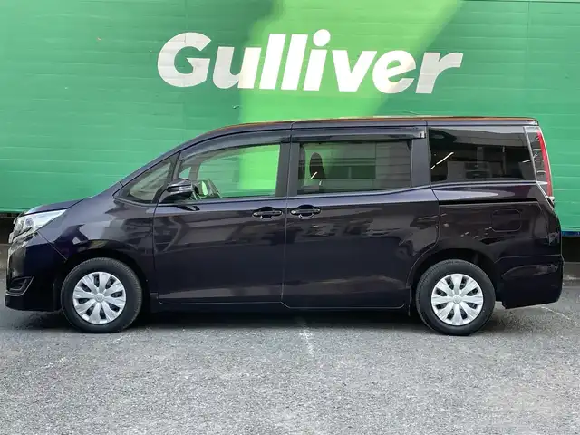 トヨタ ノア X 東京都 2019(平31)年 2.6万km ボルドーマイカメタリック ワンオーナー/トヨタセーフティセンス/・プリクラッシュセーフティ/・レーンディパチャーアラート/・オートマチックハイビーム/純正ナビ（NSCN-W68）/・ＴＶ/Bluetooth/DVD/両側電動スライドドア/プッシュスタート/スマートキー/リヤオートエアコン/オートライト/オートハイビーム/ETC/スペアキー/新車時保証書/取扱説明書