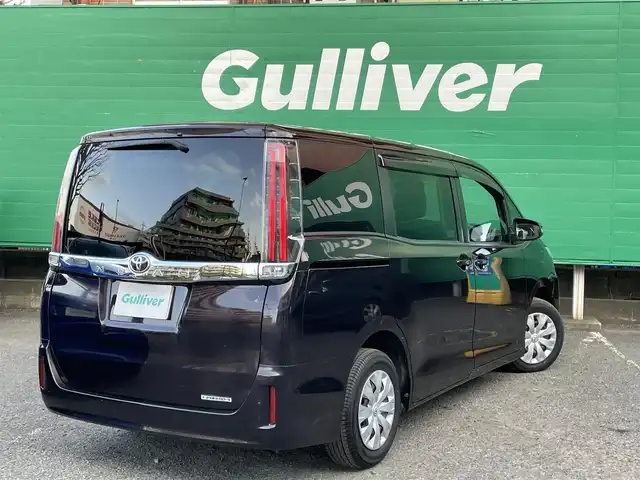 トヨタ ノア X 東京都 2019(平31)年 2.6万km ボルドーマイカメタリック ワンオーナー/トヨタセーフティセンス/・プリクラッシュセーフティ/・レーンディパチャーアラート/・オートマチックハイビーム/純正ナビ（NSCN-W68）/・ＴＶ/Bluetooth/DVD/両側電動スライドドア/プッシュスタート/スマートキー/リヤオートエアコン/オートライト/オートハイビーム/ETC/スペアキー/新車時保証書/取扱説明書