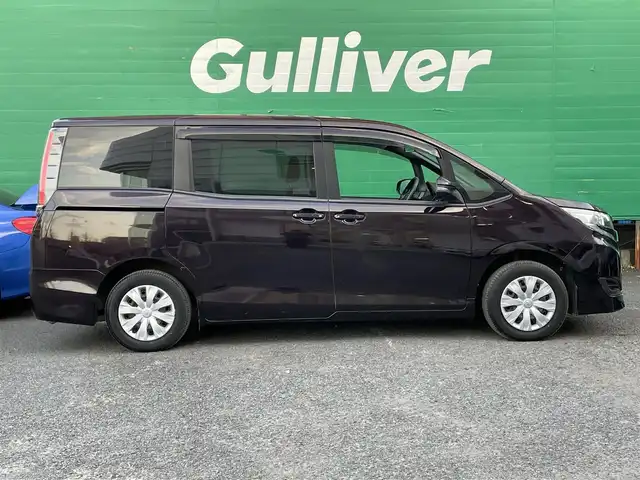 トヨタ ノア X 東京都 2019(平31)年 2.6万km ボルドーマイカメタリック ワンオーナー/トヨタセーフティセンス/・プリクラッシュセーフティ/・レーンディパチャーアラート/・オートマチックハイビーム/純正ナビ（NSCN-W68）/・ＴＶ/Bluetooth/DVD/両側電動スライドドア/プッシュスタート/スマートキー/リヤオートエアコン/オートライト/オートハイビーム/ETC/スペアキー/新車時保証書/取扱説明書