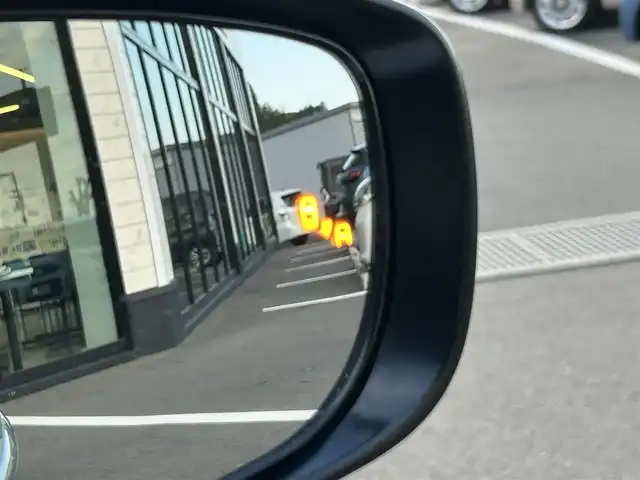 スズキ スイフト スポーツ 愛媛県 2023(令5)年 5万km プレミアムシルバーメタリック 6速MT/純正8型ナビ（Bluetooth/フルセグTV）/アラウンドビューモニター/アダプティブクルーズコントロール/ETC/前後ドライブレコーダー/純正フロアマット/純正17インチアルミホイール/ブラインドスポットモニター/スズキセーフティサポート/ステアリングリモコン/トノカバー/前後コーナーセンサー/LEDヘッドライト/スマートキー