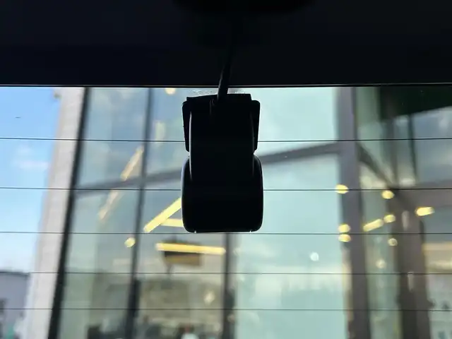 スズキ スイフト スポーツ 愛媛県 2023(令5)年 5万km プレミアムシルバーメタリック 6速MT/純正8型ナビ（Bluetooth/フルセグTV）/アラウンドビューモニター/アダプティブクルーズコントロール/ETC/前後ドライブレコーダー/純正フロアマット/純正17インチアルミホイール/ブラインドスポットモニター/スズキセーフティサポート/ステアリングリモコン/トノカバー/前後コーナーセンサー/LEDヘッドライト/スマートキー