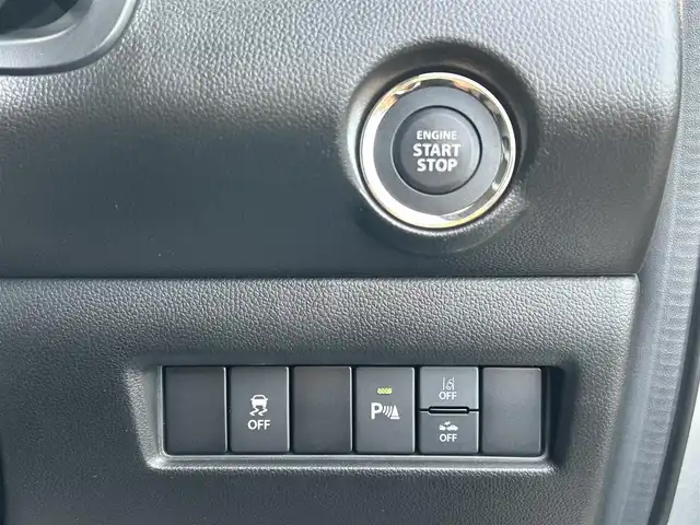 スズキ スイフト スポーツ 愛媛県 2023(令5)年 5万km プレミアムシルバーメタリック 6速MT/純正8型ナビ（Bluetooth/フルセグTV）/アラウンドビューモニター/アダプティブクルーズコントロール/ETC/前後ドライブレコーダー/純正フロアマット/純正17インチアルミホイール/ブラインドスポットモニター/スズキセーフティサポート/ステアリングリモコン/トノカバー/前後コーナーセンサー/LEDヘッドライト/スマートキー