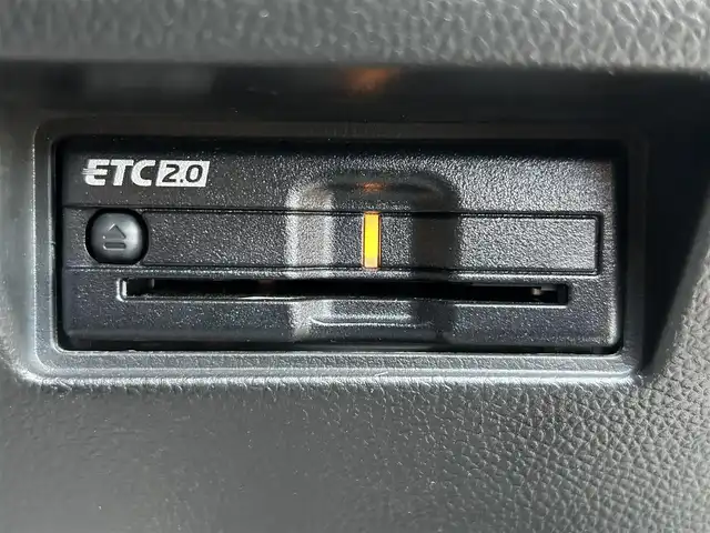 スズキ スイフト スポーツ 愛媛県 2023(令5)年 5万km プレミアムシルバーメタリック 6速MT/純正8型ナビ（Bluetooth/フルセグTV）/アラウンドビューモニター/アダプティブクルーズコントロール/ETC/前後ドライブレコーダー/純正フロアマット/純正17インチアルミホイール/ブラインドスポットモニター/スズキセーフティサポート/ステアリングリモコン/トノカバー/前後コーナーセンサー/LEDヘッドライト/スマートキー