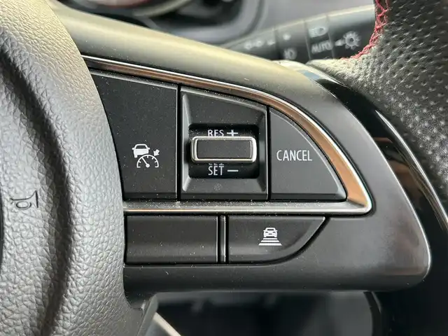 スズキ スイフト スポーツ 愛媛県 2023(令5)年 5万km プレミアムシルバーメタリック 6速MT/純正8型ナビ（Bluetooth/フルセグTV）/アラウンドビューモニター/アダプティブクルーズコントロール/ETC/前後ドライブレコーダー/純正フロアマット/純正17インチアルミホイール/ブラインドスポットモニター/スズキセーフティサポート/ステアリングリモコン/トノカバー/前後コーナーセンサー/LEDヘッドライト/スマートキー