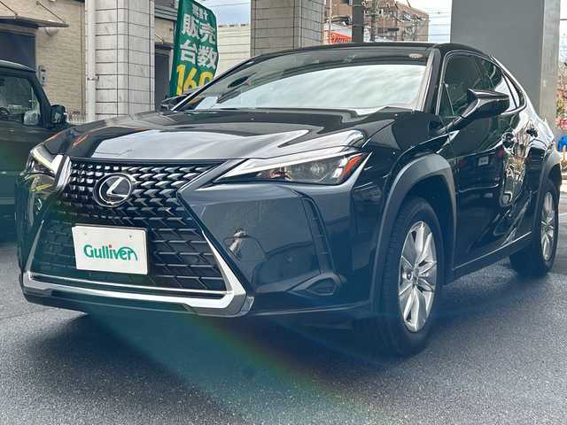 レクサス ＵＸ 200 愛知県 2023(令5)年 0.6万km グラファイトブラックガラスフレーク ワンオーナー/純正12.3型ディスプレイオーディオプラス/車載ナビ／Bluetootｈ／地デジＴＶ/バックビューカメラ/純正ＬＥＤヘッドライト/電動格納ミラー〈オート格納／リバース連動〉/ボディ同色リアスポイラー/純正17インチAW/レザーステアリング/サイド／カーテン／ニーエアバック/ビルトインETC2.0/Lexus Safety System +/・プリクラッシュセーフティ/・レーントレーシングアシスト/・オートマチックハイビーム/・レーダークルーズコントロール/・先行車発進告知/・ロードサインアシスト/スマートキー＆プッシュスタート