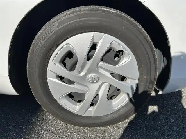 トヨタ アクア G 埼玉県 2023(令5)年 5.3万km プラチナホワイトパールマイカ 純正ナビ/　(Bluetooth/USB/Miracast/FM/AM)/バックカメラ/フルセグテレビ/ビルトインETC2.0/前方ドライブレコーダー/クルーズコントロール/車線逸脱警報/クリアランスソナー/オートLEDライト/オートハイビーム/プッシュスタート/スマートキー