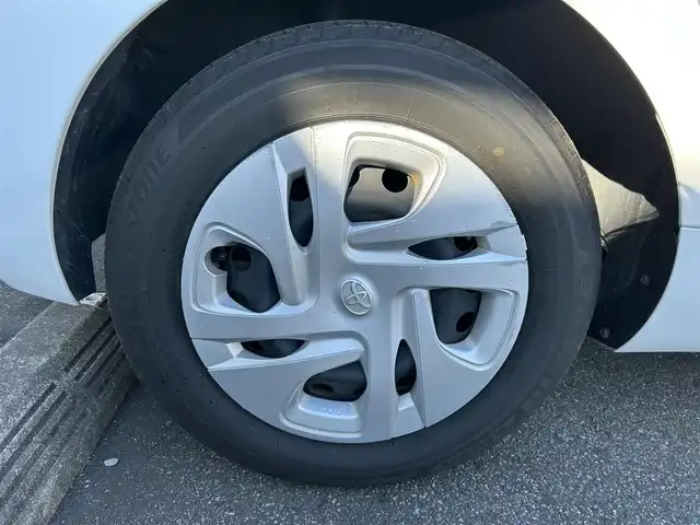 トヨタ アクア G 埼玉県 2023(令5)年 5.3万km プラチナホワイトパールマイカ 純正ナビ/　(Bluetooth/USB/Miracast/FM/AM)/バックカメラ/フルセグテレビ/ビルトインETC2.0/前方ドライブレコーダー/クルーズコントロール/車線逸脱警報/クリアランスソナー/オートLEDライト/オートハイビーム/プッシュスタート/スマートキー