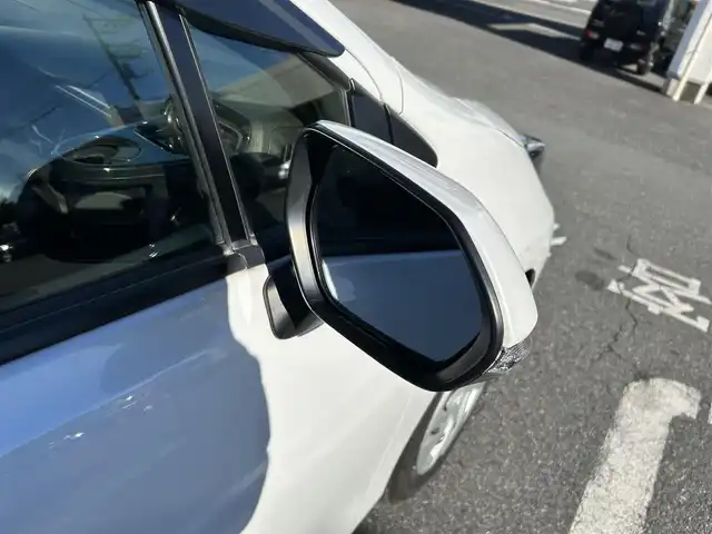 トヨタ アクア G 埼玉県 2023(令5)年 5.3万km プラチナホワイトパールマイカ 純正ナビ/　(Bluetooth/USB/Miracast/FM/AM)/バックカメラ/フルセグテレビ/ビルトインETC2.0/前方ドライブレコーダー/クルーズコントロール/車線逸脱警報/クリアランスソナー/オートLEDライト/オートハイビーム/プッシュスタート/スマートキー