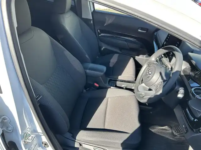 トヨタ アクア G 埼玉県 2023(令5)年 5.3万km プラチナホワイトパールマイカ 純正ナビ/　(Bluetooth/USB/Miracast/FM/AM)/バックカメラ/フルセグテレビ/ビルトインETC2.0/前方ドライブレコーダー/クルーズコントロール/車線逸脱警報/クリアランスソナー/オートLEDライト/オートハイビーム/プッシュスタート/スマートキー