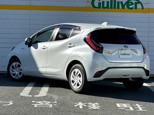 トヨタ アクア G 埼玉県 2023(令5)年 5.3万km プラチナホワイトパールマイカ 純正ナビ/　(Bluetooth/USB/Miracast/FM/AM)/バックカメラ/フルセグテレビ/ビルトインETC2.0/前方ドライブレコーダー/クルーズコントロール/衝突被害軽減ブレーキ/車線逸脱警報/クリアランスソナー/オートLEDライト/オートハイビーム/プッシュスタート/純正フロアマット/スマートキー