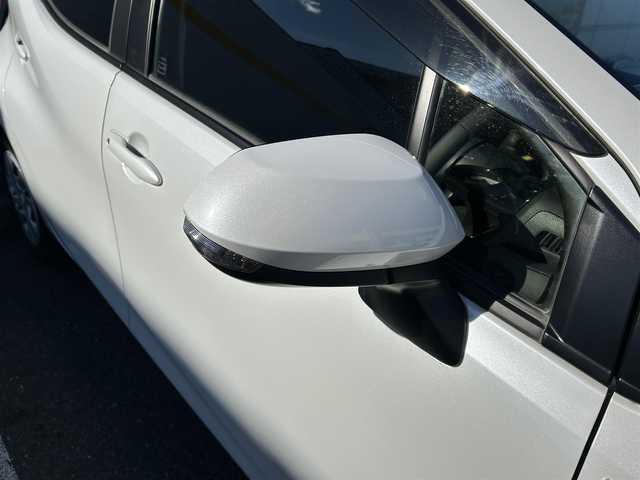 トヨタ アクア G 埼玉県 2023(令5)年 5.3万km プラチナホワイトパールマイカ 純正ナビ/　(Bluetooth/USB/Miracast/FM/AM)/バックカメラ/フルセグテレビ/ビルトインETC2.0/前方ドライブレコーダー/クルーズコントロール/衝突被害軽減ブレーキ/車線逸脱警報/クリアランスソナー/オートLEDライト/オートハイビーム/プッシュスタート/純正フロアマット/スマートキー