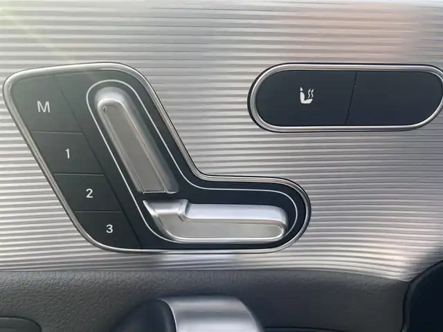 メルセデス・ベンツ Ａ２００ｄ AMGライン 福岡県 2020(令2)年 5.4万km ポーラホワイト レーダーセーフティパッケージ/アドバンスドパッケージ/レザーエクスクルーシブパッケージ/パノラマルーフ/純正ナビ/全方位カメラ/フルセグ/黒革/パワーシート/シートヒーター/保証書/取説/スペアキー