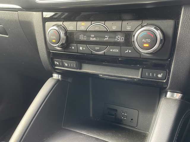 マツダ ＣＸ－５ XD Lパッケージ 秋田県 2016(平28)年 8.3万km ソニックシルバーM 登録時走行距離82809km/４WD/純正HDDナビ/CD/DVD/Bluetooth/バックカメラ/フルセグTV/ETC/クルーズコントロール/横滑り防止装置/レーンキープアシスト/衝突被害軽減システム/運助パワーシート/運助シートヒーター/後方コーナーセンサー/純正AW/格納ウィンカーミラー/LEDヘッドライト/フォグランプ/スマートキー/スペアキー