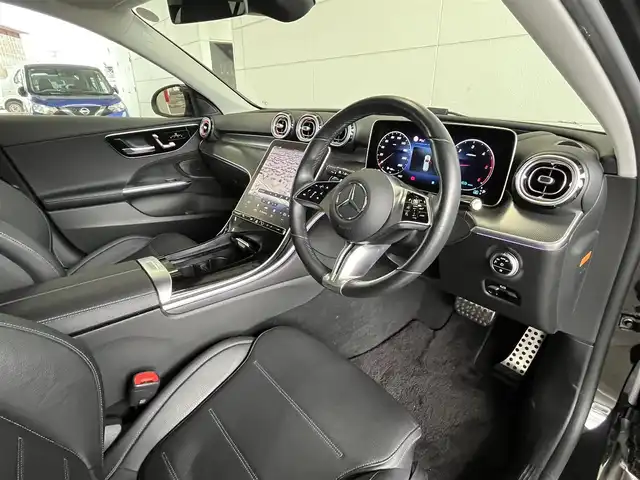 メルセデス・ベンツ Ｃ２２０ｄ 4マチック オールテレイン 山形県 2022(令4)年 2.4万km オブシディアンブラック 4WD/パノラマSR/純正大型ナビ/・Bluetooth/USB/AppleCarPlay/360°カメラ/アダプティブクルーズコントロール/レーンキープアシスト/ブラインドスポットアシスト/ヘッドアップディスプレイ/パーキングアシスト/ステアリングアシスト/アクティブステアリングアシスト/ダウンヒルアシスト/トラフィックサインアシスト/ワイヤレスチャージ/純正LEDライト/・オートライト/オートハイビーム/アンビエントライト(マルチ色)/ブラックレザーシート/・パワーシート/シートヒーターD/N席/パワーリアゲート