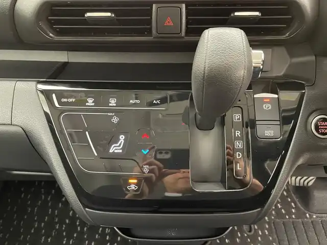 日産 ルークス HWS Gターボ プロパイロットED 兵庫県 2022(令4)年 0.5万km スパークリングレッド/ブラック 純正9インチナビ/（CD/DVD/USB/MSV/AUX/Bluetooth/フルセグTV）/バックカメラ/アラウンドビューモニター/プロパイロット/エマージェンシーブレーキ/LKA/クリアランスソナー/電子パーキング/AUTO HOLD/ターボエンジン/標識認識/横滑り防止装置/衝突軽減システム/コーナーセンサー（前後）/アダクティブクルーズコントロール/ハンズフリースライド/両側パワースライドドア/LEDヘッドライト/LEDフォグランプ/オートライト/ステアリングリモコン/ビルトインETC/サーキュレーター/純正15インチアルミホイール/純正フロアマット/スマートキー/ドアバイザー