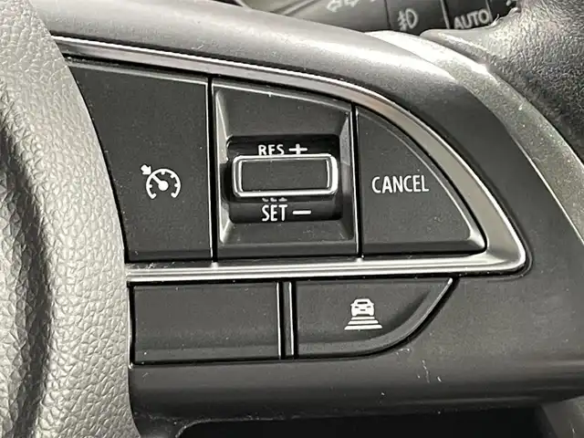 スズキ スイフト RSt 愛知県 2018(平30)年 3.7万km プレミアムシルバーメタリック 純正８インチＳＤナビ　/（Bluetooth・フルセグTV/SD/CD・DVD再生）/アラウンドビューモニター　/レーダークルーズコントロール/シートヒーター　/衝突軽減ブレーキ　/ＬＥＤヘッドライト/パドルシフト　/純正フロアマット　/純正16インチアルミ/フォグランプ