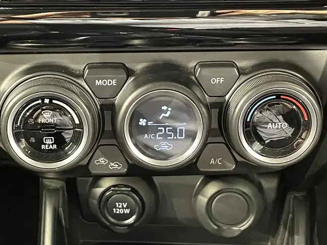 スズキ スイフト RSt 愛知県 2018(平30)年 3.7万km プレミアムシルバーメタリック 純正８インチＳＤナビ　/（Bluetooth・フルセグTV/SD/CD・DVD再生）/アラウンドビューモニター　/レーダークルーズコントロール/シートヒーター　/衝突軽減ブレーキ　/ＬＥＤヘッドライト/パドルシフト　/純正フロアマット　/純正16インチアルミ/フォグランプ