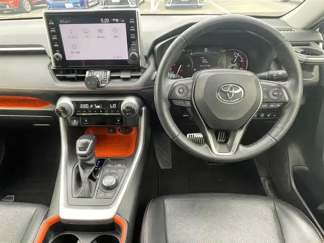 トヨタ ＲＡＶ４ アドベンチャー 大阪府 2020(令2)年 8.6万km アッシュグレーメタリック/アーバンカーキ 純正９インチナビ/   フルセグTV/Bluetooth/USB　/全方位モニター/衝突軽減ブレーキ/横滑り防止装置/コーナーセンサー/ＴＲＤエアロ/レザーシート/ＢＳＭ/前席エアシートヒーター/運転席パワーシート/レーダークルーズコントロール/レーンキープアシスト/ステアリングスイッチ /ダウンヒルアシストコントロール/電動リアゲート/ステアリングヒーター/純正18インチアルミホイール/純正フロアマット/プッシュスタート/スマートキー/ＥＴＣ/ＬＥＤ/禁煙車